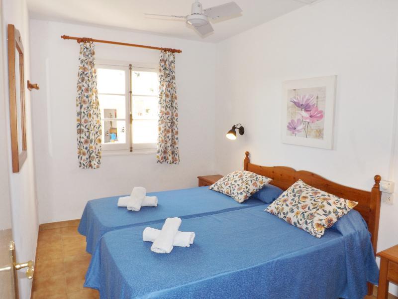 Nure Cel Blau Apartment Cala' en Bosch Bagian luar foto